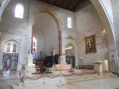 Sempre ad Andria, nella Cattedrale, sono sepolte due delle mogli del re: la gi� citata Jolanda di Brienne e Isabella d�Inghilterra, sposata nel 1235 e defunta sei anni dopo (foto di Pufui PcPifPef)